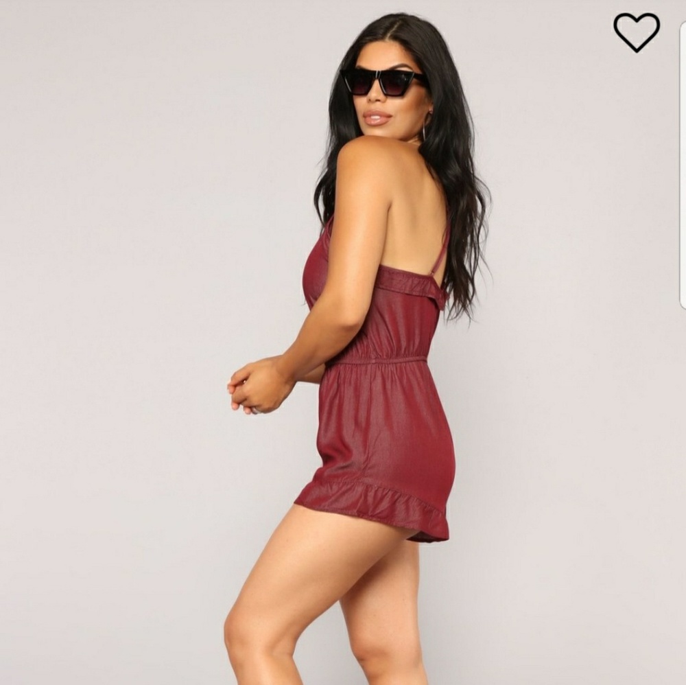 FashionNova Ruffle Romper - Picture 2 of 3